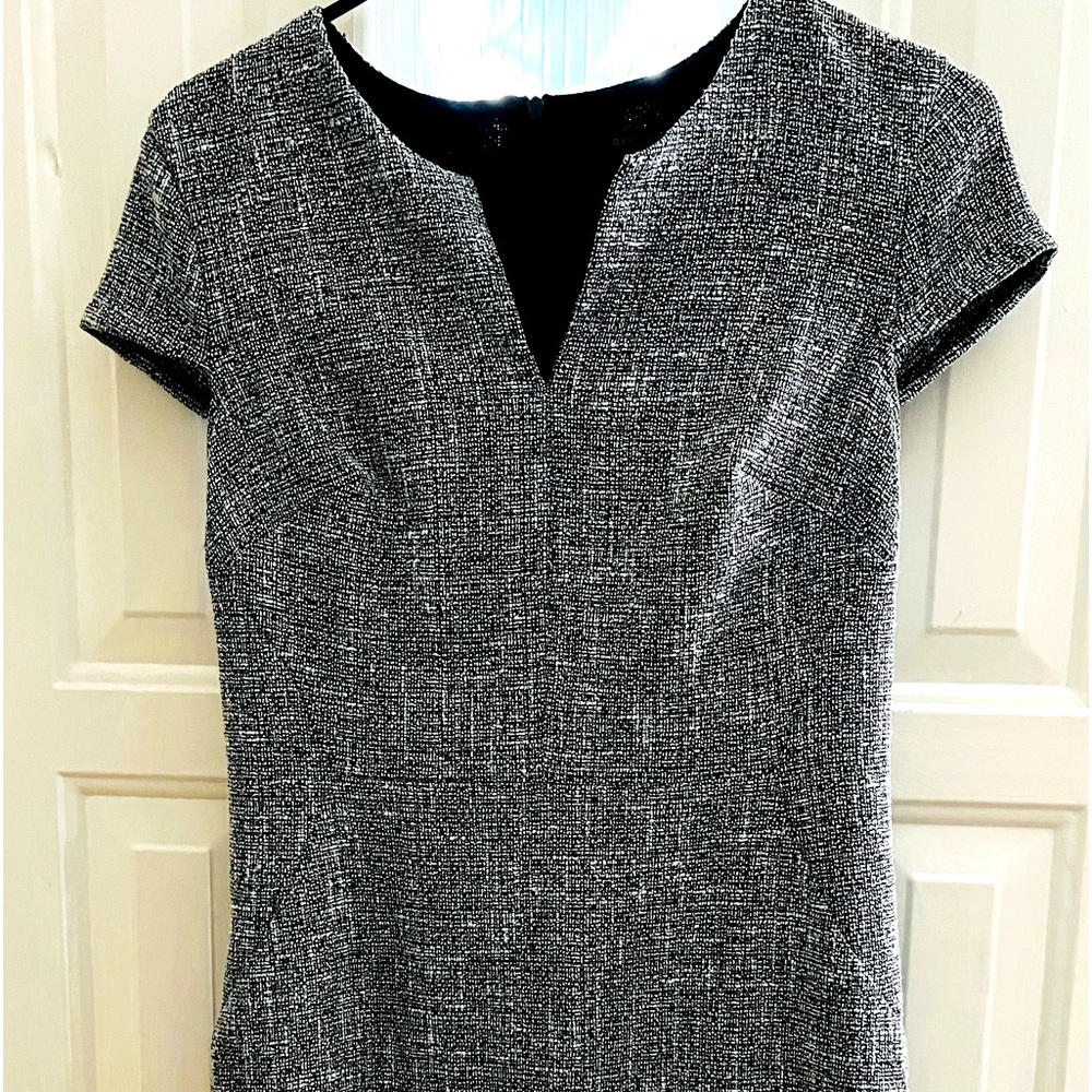 Banana Republic tweed dress sz 2. Fully lined   Excellent condition!